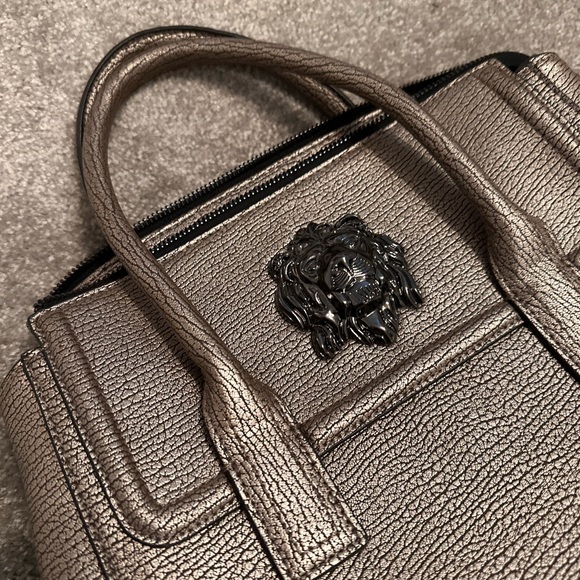 Lion head brand new gold bag - Picture 5 of 5